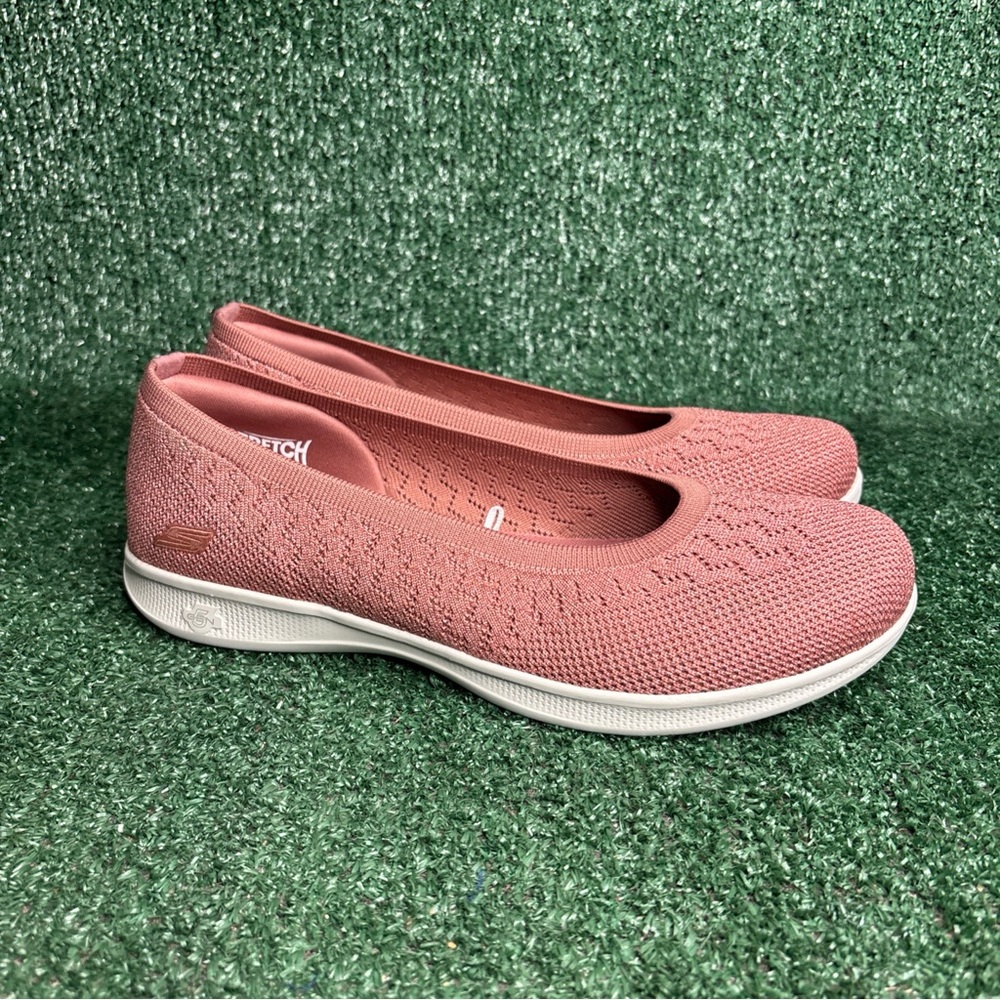 NEW Skechers Gogo Mat Step Lite Womens Size 9.5 WIDE Pink Glitter 136317W